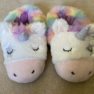 NWOT Plush Unicorn Slippers